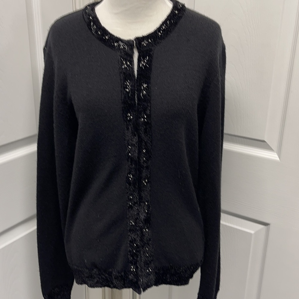 Portraits by Northern Isles Black Beaded Sweater Medium - Picture 5 of 11